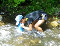 川の虫に聴く、水の中の住みごこち！